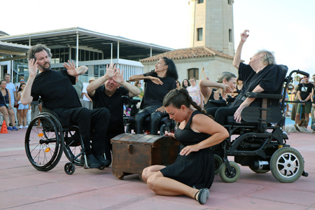Un momento de la actuación teatral