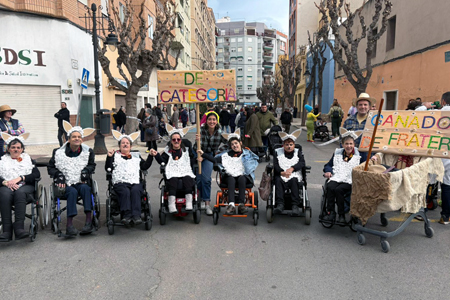 El grupo del Maset en el desfile del Grau